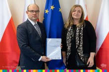 Przedstawicielka Komisji Europejskiej w środę w urzędzie marszałkowskim, w czwartek w WOSiR Szelment