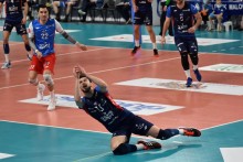 Czarni Radom sensacyjnie wygrali z niepokonaną ZAKSĄ Kędzierzyn-Koźle i wyprzedzili Ślepsk Malow