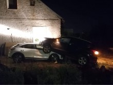 Suwałki. Zakończył jazdę na dachu innego auta