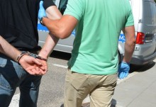 Suwałki. Policjant po służbie zatrzymał złodzieja recydywistę