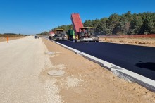 Via Baltica. We wtorek otwarcie odcinka Ełk – Szczuczyn, a od Ostrowi do Śniadowa już kładą asfalt
