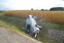 Wypadek w Moczydłach w gminie Raczki. Do szpitala trafił jeden z kierowców [wideo, zdjęcia]