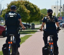 Policjanci na rowerach zatrzymali 19-latka z marihuaną