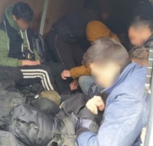 Białorusin przewoził w busie14 Irańczyków