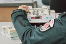 Bobrowniki. Wpadli na granicy z ukrytymi dolarami i euro