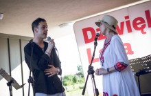 Występ Jakuba Rusanowskiego rozpoczął cykl koncertów Dźwięki lata na suwalskich bulwarach [zdjęcia]