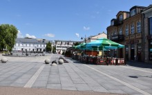 Prawie milion zł z Unii Europejskiej na nową zieleń w Suwałkach. Mniej betonu [wizualizacje]