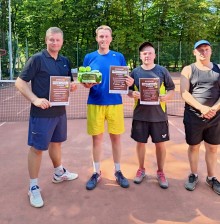 Tenis ziemny. Suwalczanin Karol Szymański wygrał Turniej o Wielki Tort w Olecku [foto]