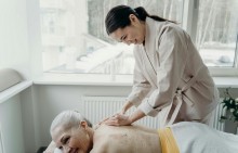 Holistyczna harmonia: Poruszanie się po zróżnicowanym krajobrazie masażu w Dubaju