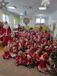 W środę do dzieci przychodzi wyjątkowy gość. Mikołajki w Przedszkolu nr 6 w Suwałkach [zdjęcia]