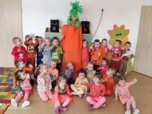 Przedszkole nr 6 w Suwałkach obchodziło Dzień Marchewki. Smacznie, zdrowo i pomarańczowo [zdjęcia]