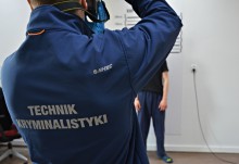 Suwalscy policjanci zatrzymali 19 - latka, który ukradł perfumy