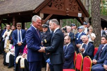 Prezydenci Polski i Litwy upamiętnili litewskich lotników. Była też delegacja z Puńska [zdjęcia]