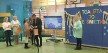 Toaleta to nie śmietnik. Podsumowanie kampanii w Szkole Podstawowej w Płocicznie - Tartak [zdjęcia]