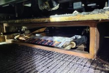 Autokar skierowany z Ogrodnik na prześwietlenie w Budzisku. Skrytka sterowana pilotem