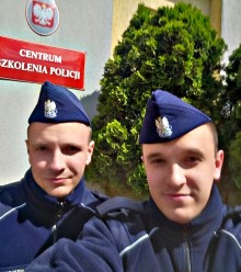 Wypił z kolegą butelkę wódki, jechał do sklepu po kolejną. Trafił na braci - policjantów