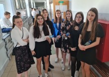 Egzamin prawie tysiąca ósmoklasistów i nabór w Suwałkach [zdjęcia z SP 10]