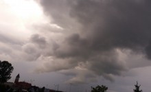 Ostrzeżenia przed burzami z gradem. Wystarczyłby deszcz