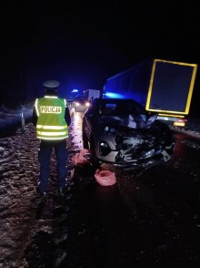 Wypadek drogowy na trasie Augustów – Grajewo. Do szpitala trafiły trzy osoby