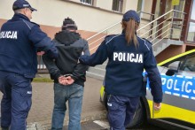 Policjanci z Filipowa zatrzymali dwóch poszukiwanych