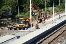 csm_5_stacja_augustow_maszyny_na_budowie_nowego_peronu_fot_tomasz_lotowskipkp_polskie_linie_kolejowe_sa_6f7cba703a.jpg