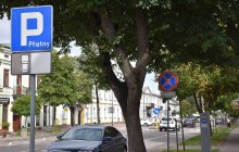 Suwałki. Już nie ma biura przy strefie płatnego parkowania, pozostał jeden kontroler