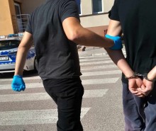 Suwałki. Twierdził, że narkotyki znalazł przy śmietniku