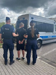 Suwalscy policjanci zatrzymali dwóch poszukiwanych
