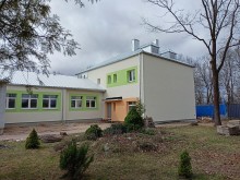 Uczniowie Szkoły Podstawowej w Krasnowie zaczną wakacje już w maju 