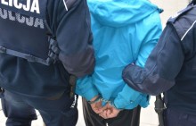 Suwałki. Groził rodzicom partnerki, straszył oblaniem kwasem i wydłubaniem oczu