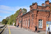 Co z remontem dworca PKP w Suwałkach, kiedy ruszy budowa szybkiej kolei Rail Baltica