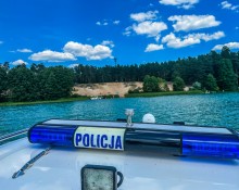 Augustowskie jeziora. Pijana sterniczka i nietrzeźwy kierujący skuterem