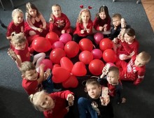 Walentynki w szkole i przedszkolu w  Słobódce. Serduszkowa kraina ognistej czerwieni  [zdjęcia]