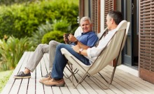 Wygodny leżak do ogrodu – jak wybrać?