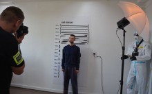 Suwałki. Pobili ochroniarza, który przyłapał ich na kradzieży perfum