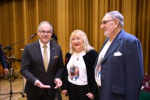 Na dobre i na złe od 50 lat. W Suwałkach wręczono medale za długoletnie pożycie małżeńskie [zdjęcia]