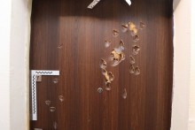 Suwalczanin szukał byłej partnerki. Dobijał się do drzwi kijem bejsbolowym