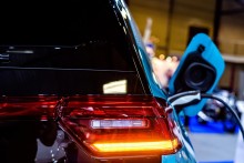 Inteligentne oświetlenie samochodowe - co dają systemy Matrix LED dla bezpieczeństwa na drodze?