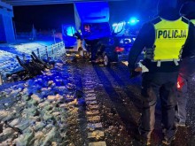 Wypadek na obwodnicy Augustowa. W Słobodzie osobówka zderzyła się z lawetą