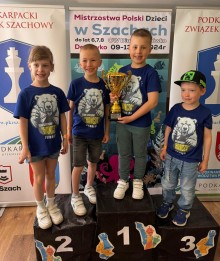 Szachy. Suwalczanin Stanisław Zachar trzeci w mistrzostwach Polski do lat 6, Hańcza druga
