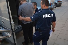 Policjanci zatrzymali 21-latka, podejrzanego o seksualne wykorzystanie małoletniej suwalczanki