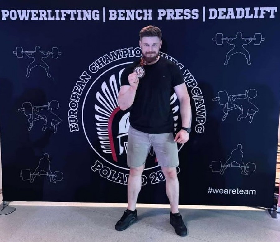 Trójbój siłowy. Daniel Miszkiel brązowym medalistą mistrzostw Europy [wideo]