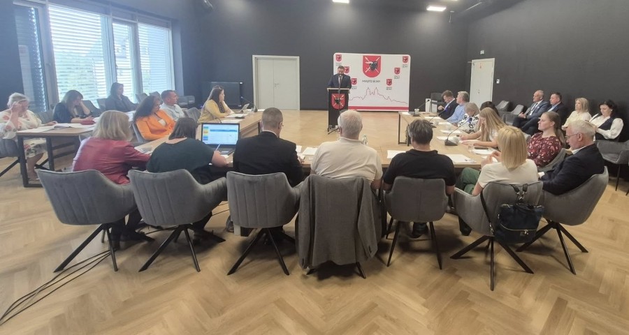 Sejny. Burmistrz Dorian Krause z votum zaufania i absolutorium