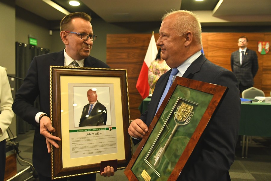 Adam Ołów z tytułem Zasłużony dla Miasta Suwałk