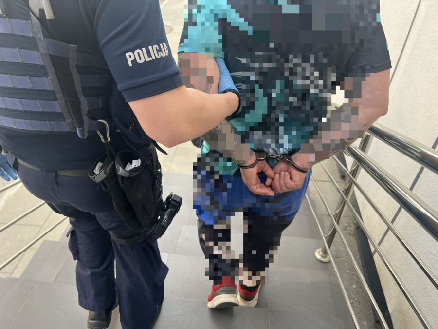 Suwalscy policjanci zatrzymali poszukiwanego mężczyznę