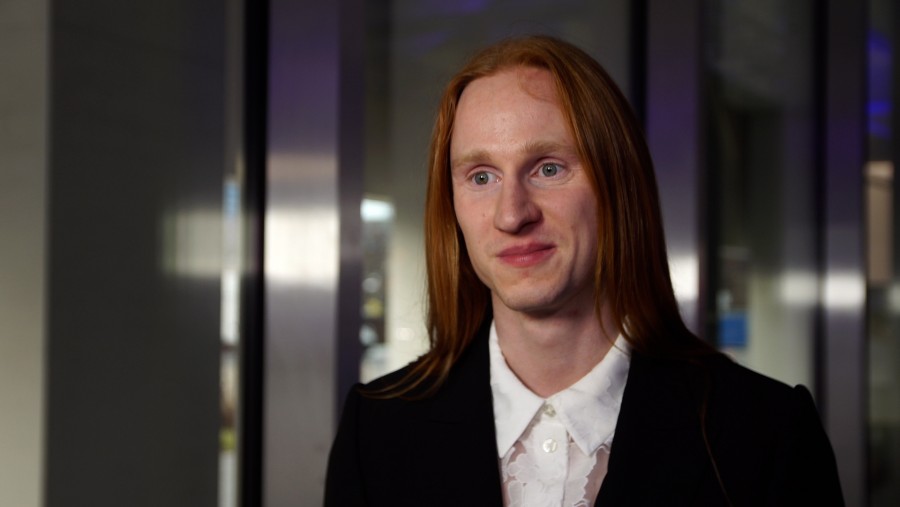 Młodzież nadaje kreatywne znaczenia słowom zakorzenionym w polszczyźnie. Milenialsów to cieszy