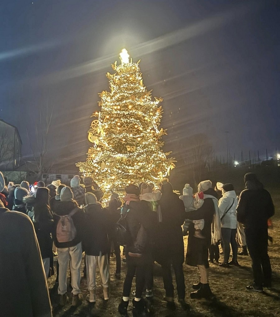 Piątek, sobota, niedziela. Rozświetlenia choinek w Puńsku, Suwałkach, Wiżajnach 