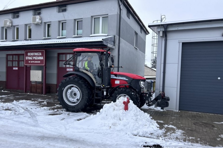 Gmina Szypliszki zakupiła nowoczesny ciągnik specjalistyczny [zdjęcia]