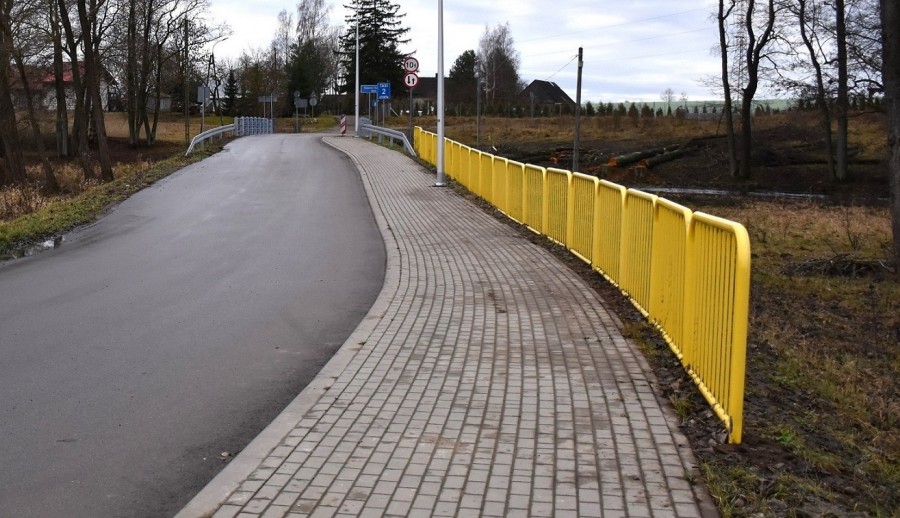 Most na Czarnej Hańczy w Krzywólce znów przejezdny. Drzewa już mu nie zagrażają [zdjęcia]