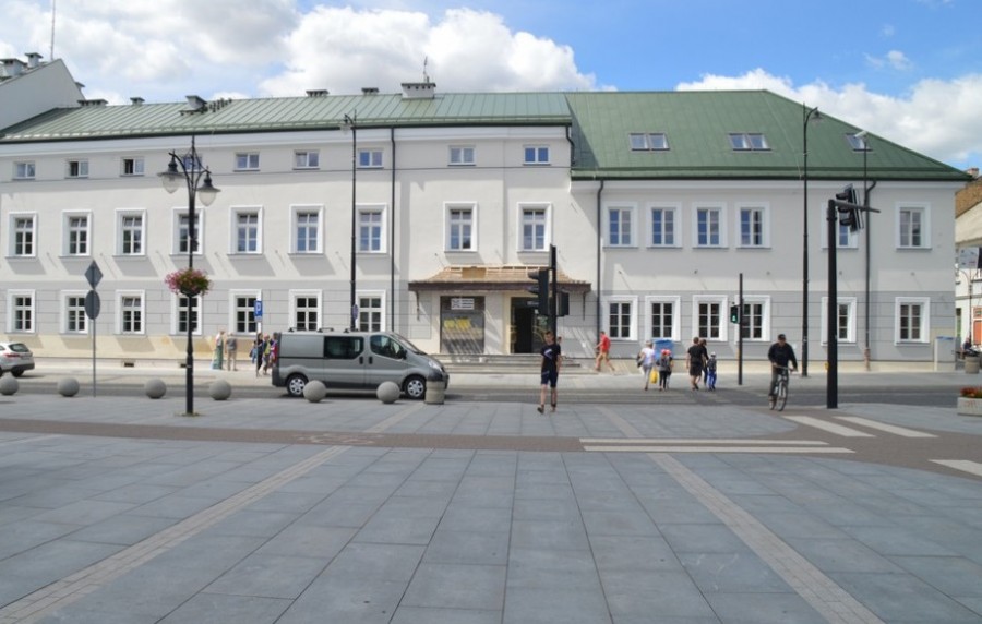 Przetarg na trzeci etap rozbetonowania Placu Marii Konopnickiej w Suwałkach 